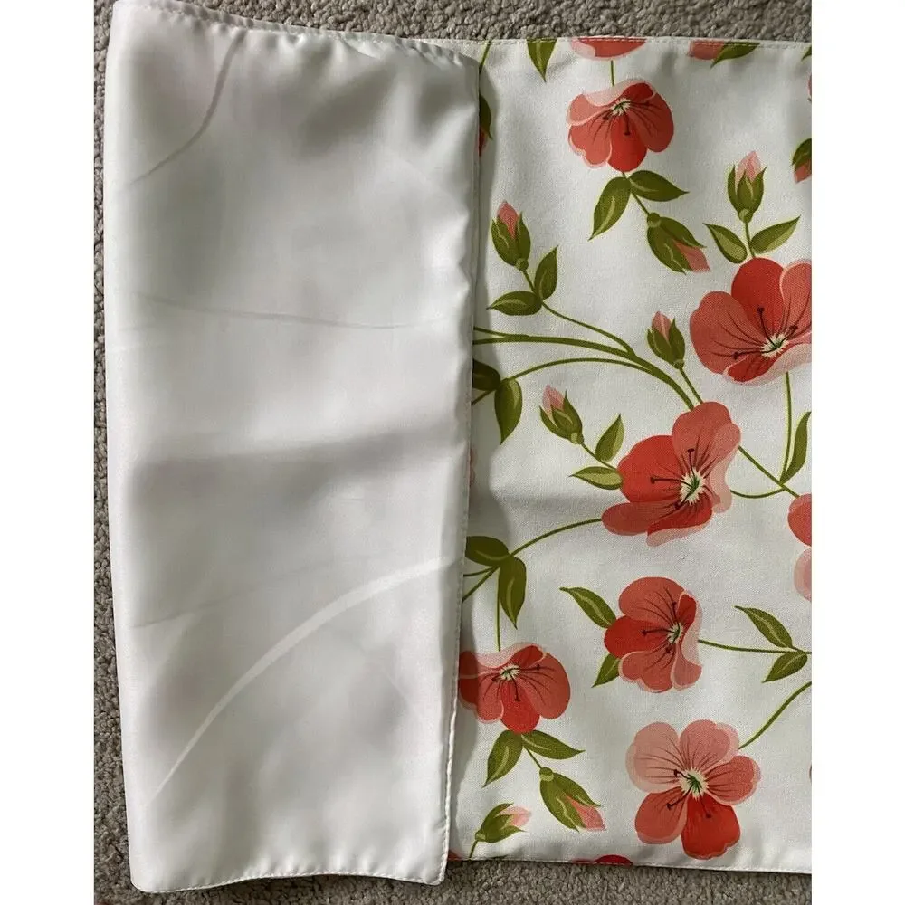 New Neon Earth Outdoor Table Runner White Pink Flowers 94” x 16” 100% Polyester